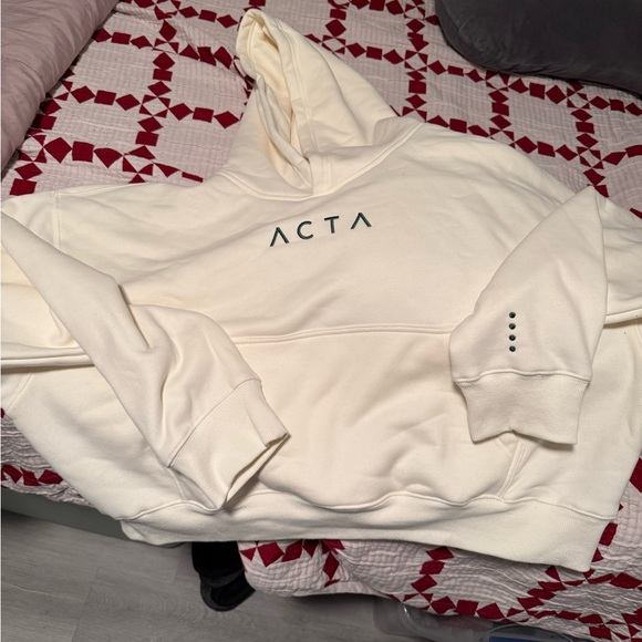 Acta Jackets & Blazers - ACTA Women's Cream Pullover Hoodie